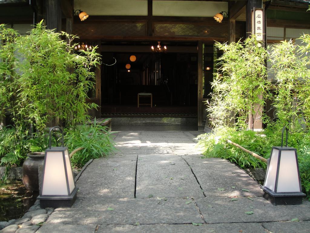 Kurhaus Ishibashi Ryokan Симода Экстерьер фото