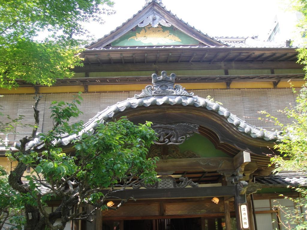 Kurhaus Ishibashi Ryokan Симода Экстерьер фото
