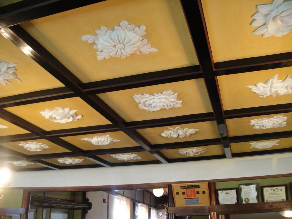 Kurhaus Ishibashi Ryokan Симода Экстерьер фото